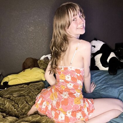 Sexy amateur teen Teensy Bella poses seductively in her nightgown