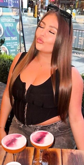 Big Tits UK Chav
