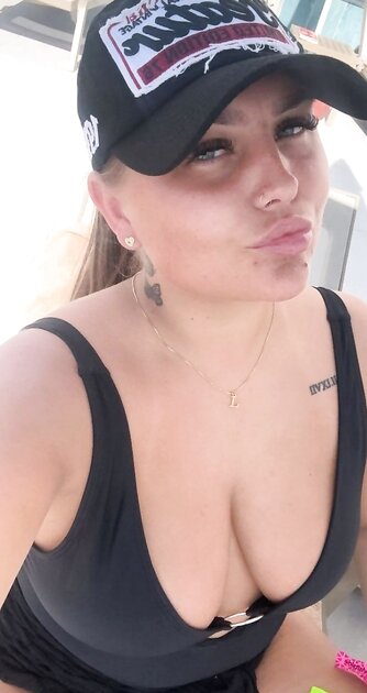 Big Tits UK Chav