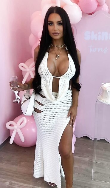 Brunette Fake Tits Chav