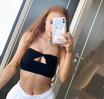 Petite Busty Irish Redhead (18)