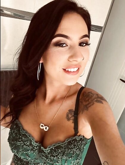 Tessa B New Zealand Slut