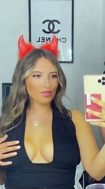Millie UK Huge Tits