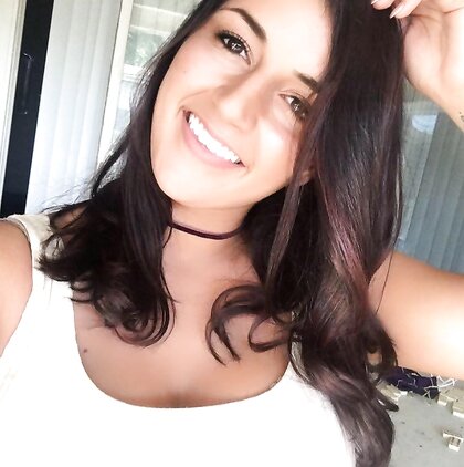 US Brunette Baddie