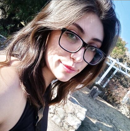 Sexy Nerdy Girl