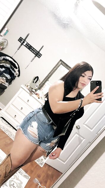 Thick Latina