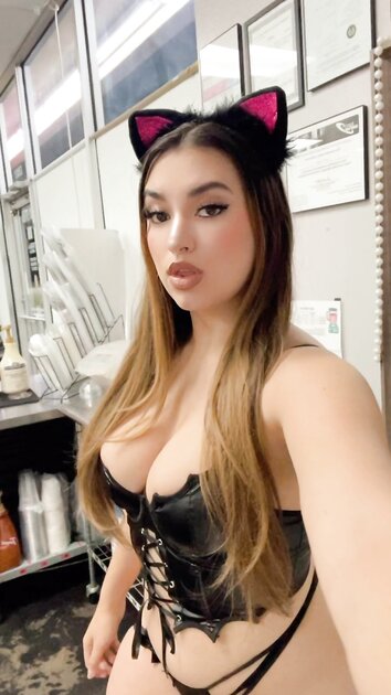 Sexy Big Booty Latina