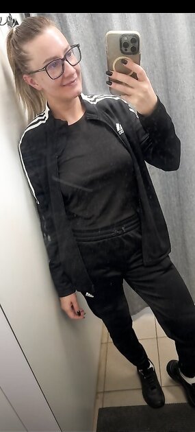 Petite Milf
