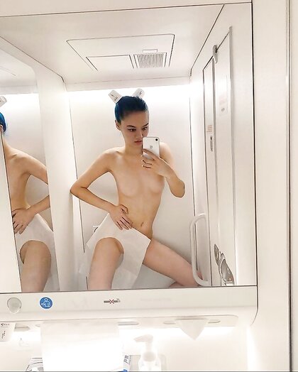 Many Girls Nudes On The Air