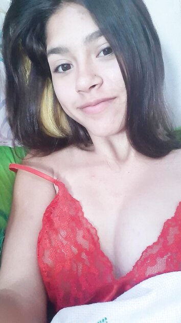 Latina Photos Leaked
