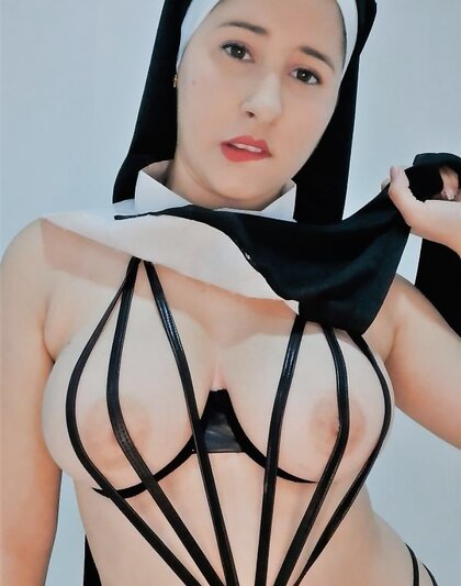 Girl Loves Her Tits