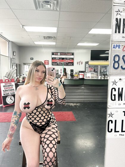 Blonde Bimbo