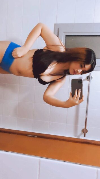 Hottie Naked Photos
