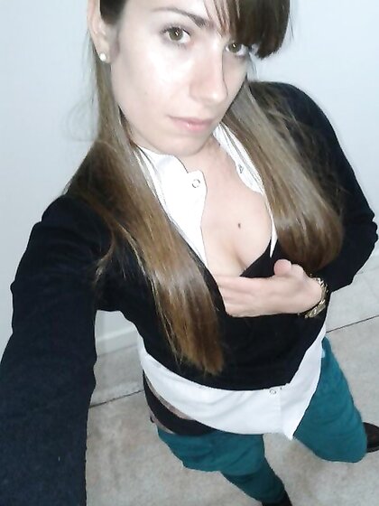 Hot White Brunette Leaked
