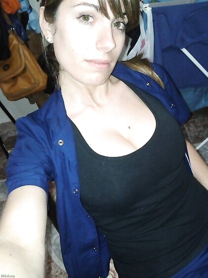 Hot White Brunette Leaked