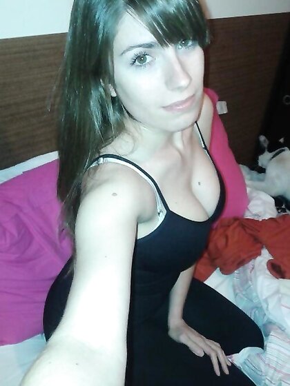 Hot White Brunette Leaked