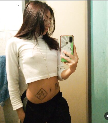 Cute Girl Likes To Show Ass