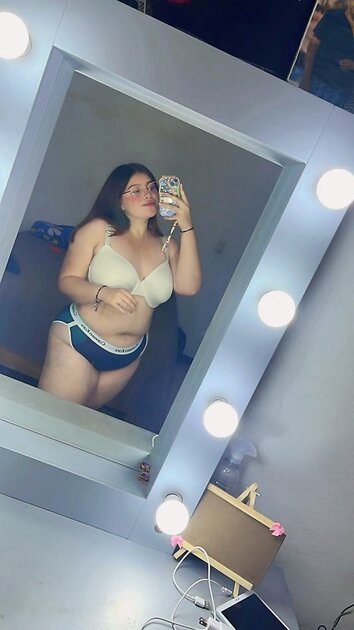 Sexy Chubby Girl