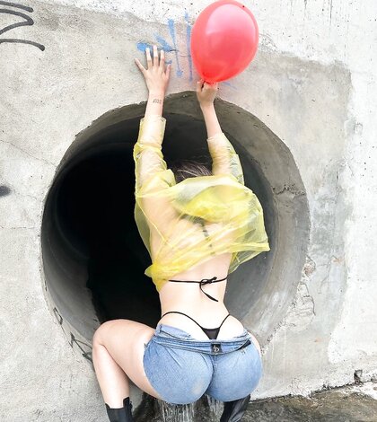 Argentinan Exhibitionist