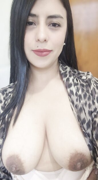 Cute Slut With Pretty Perky Titties