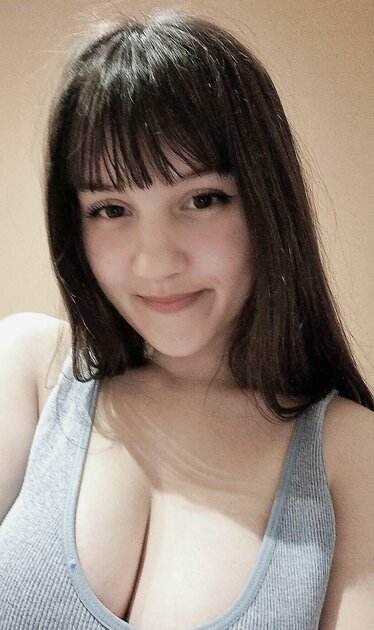 Lovely Brunette With Nice Pair Of Tits