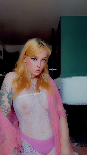 Bimbo Goth