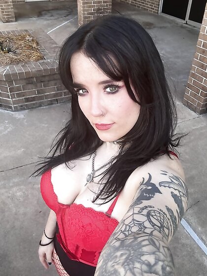 Bimbo Goth