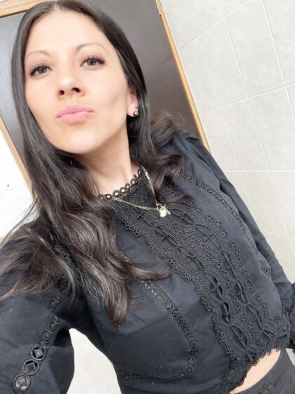 Sexy Petite Milf