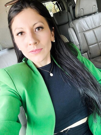 Sexy Petite Milf