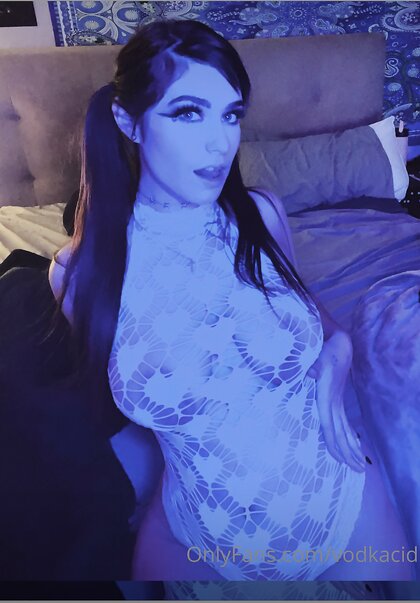 Big Titties White Girl