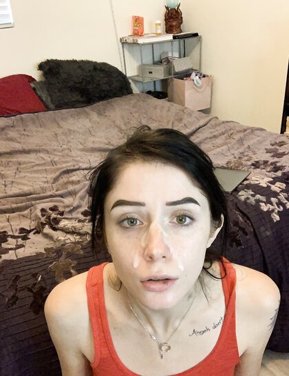 She Loves Cumshots