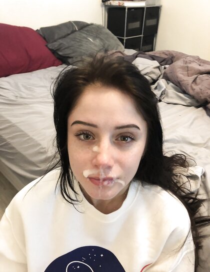 She Loves Cumshots