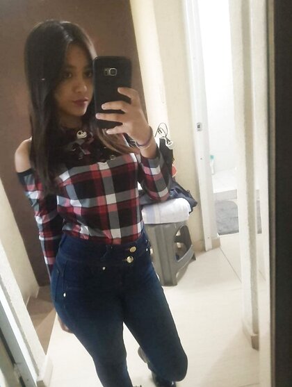 Sexy Petite Latina
