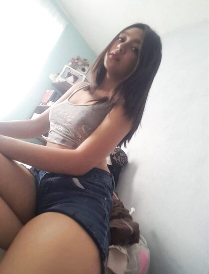 Sexy Petite Latina