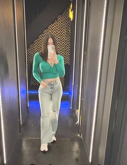 Sexy Brunette Shows All