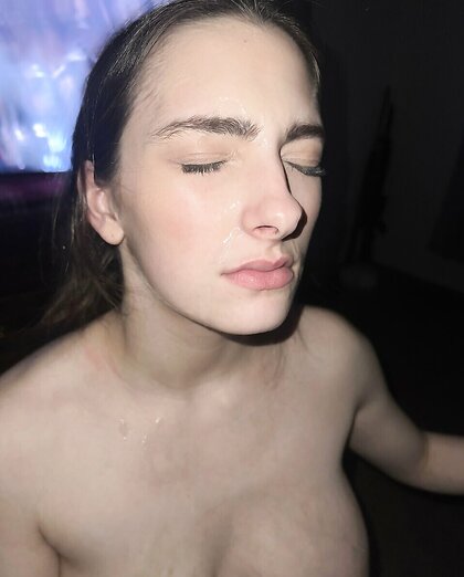 White Girls Loves Faciales