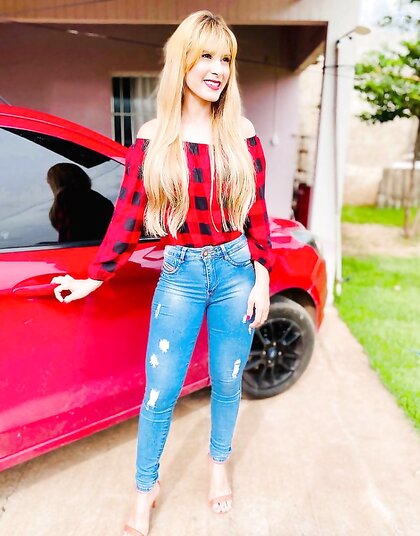 Blonde Latina Milf