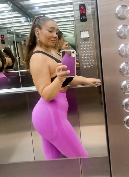 Roxana Mora milf chilena. Parte 2 (soft)