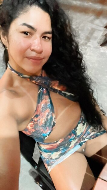 Putinha fitness safada se exibindo