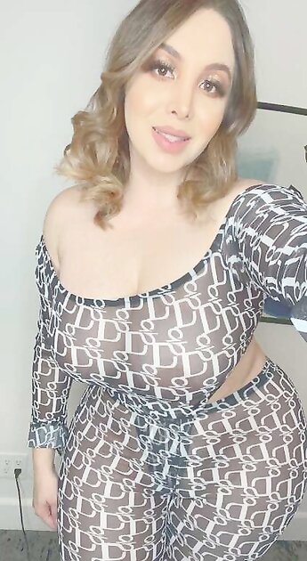  Milf mexicana chichona y culona. (soft)