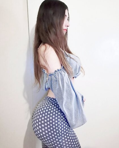  Latina bien culona y tetona (soft)