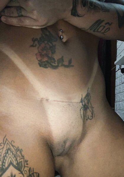 Puta tatuada safada