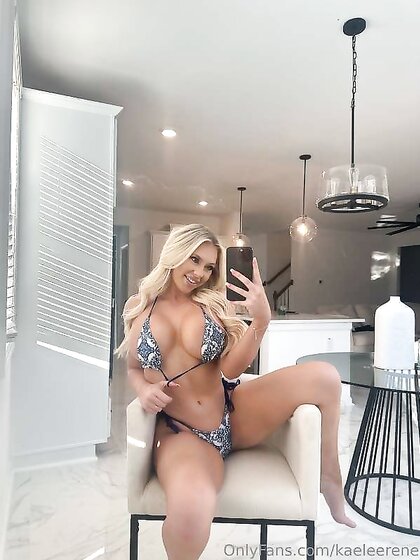 Onlyfans de rubia culona y tetona ????
