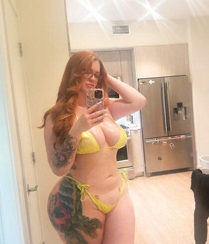 PAWG built to take dick