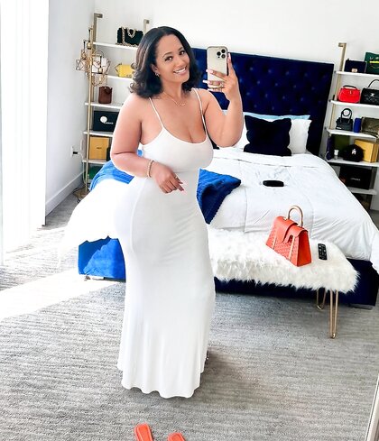 Just a Beautiful fine af! Woman all around