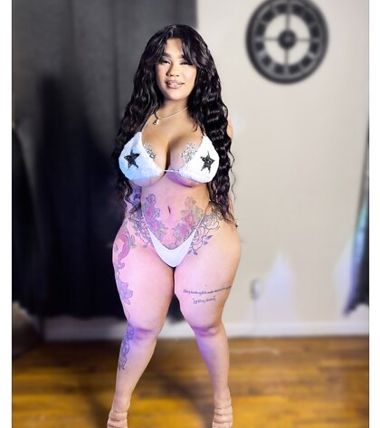 NY Dominican stripper with hell of ass!