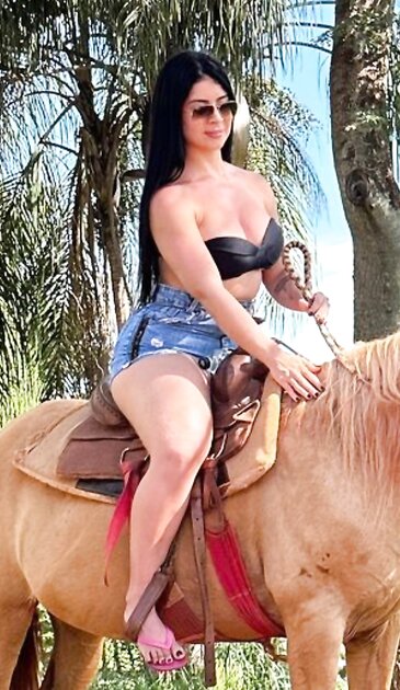 Suellen Lara deliciosa pra vocês