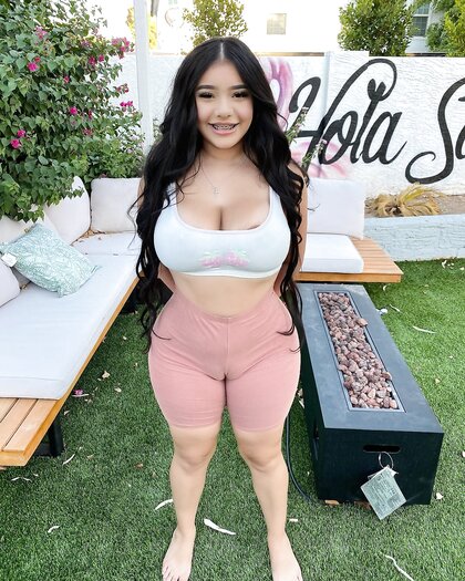 Curvy Cuties 10