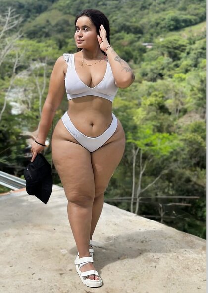 Sexy Latina Miche11e