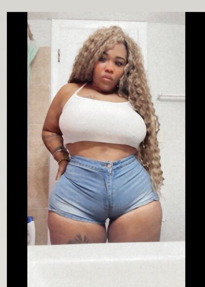 Dark skin Cuban with big ole titties and phat cat